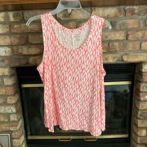 ❤️ 2/$10 Banana Republic Pink Diamond Pattern Tank